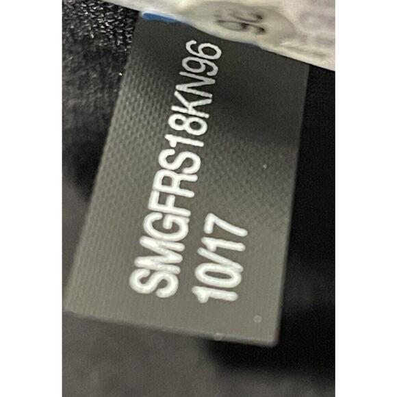 The Limited Black Bell Sleeve Top Blouse Shirt XL NWT 31104 - Picture 6 of 7